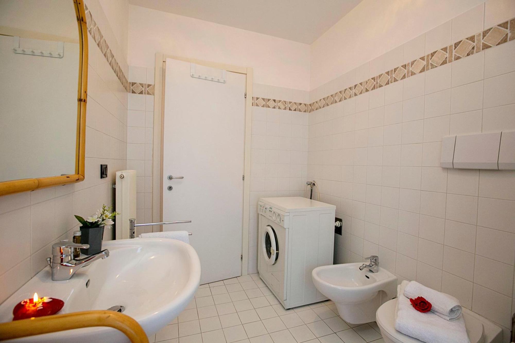 Appartamento Lara - Happy Rentals Рива-дель-Гарда Экстерьер фото