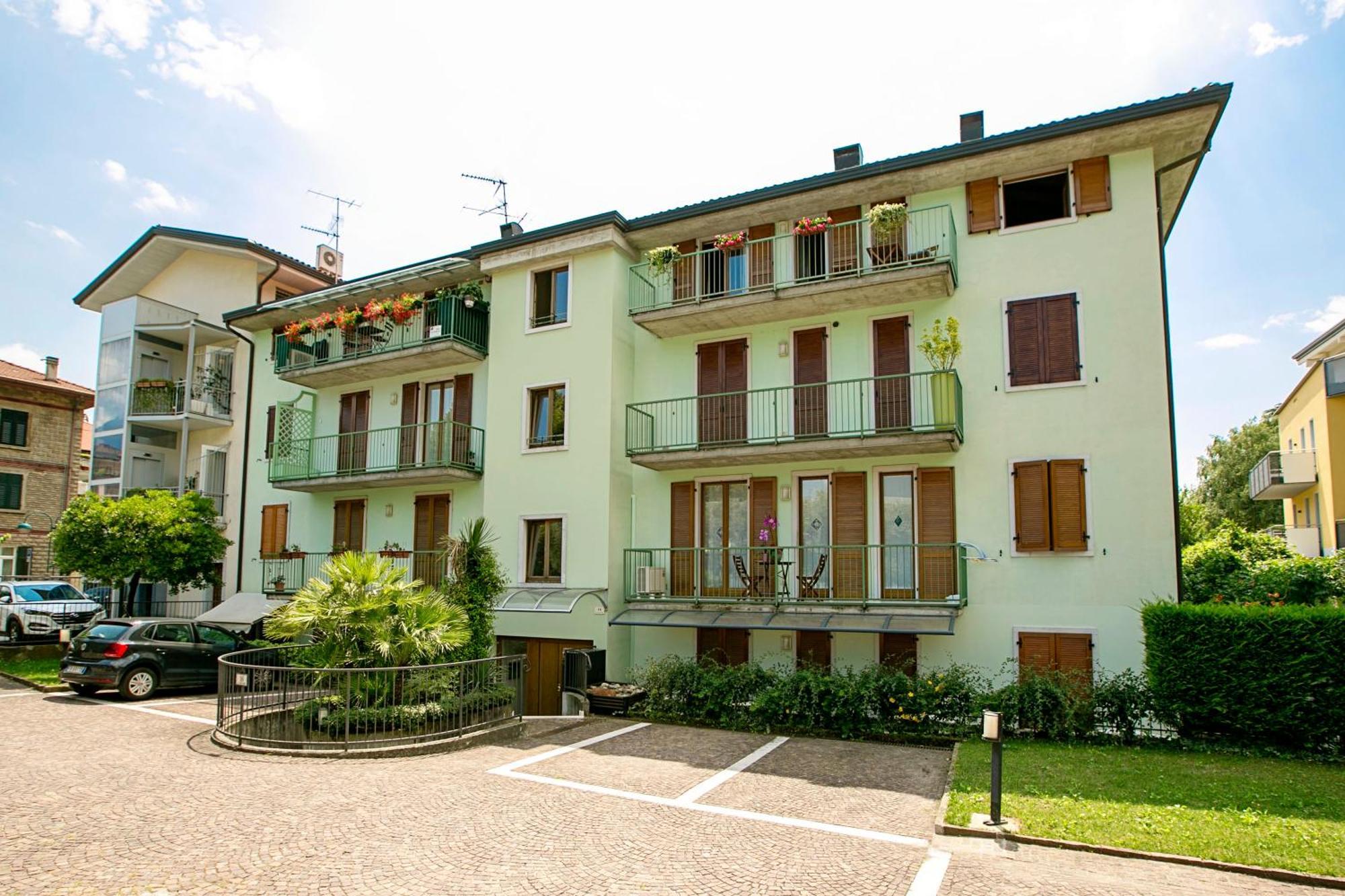 Appartamento Lara - Happy Rentals Рива-дель-Гарда Экстерьер фото